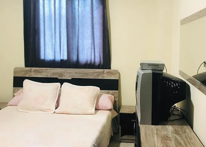 Shaleh La Serina فندقي *