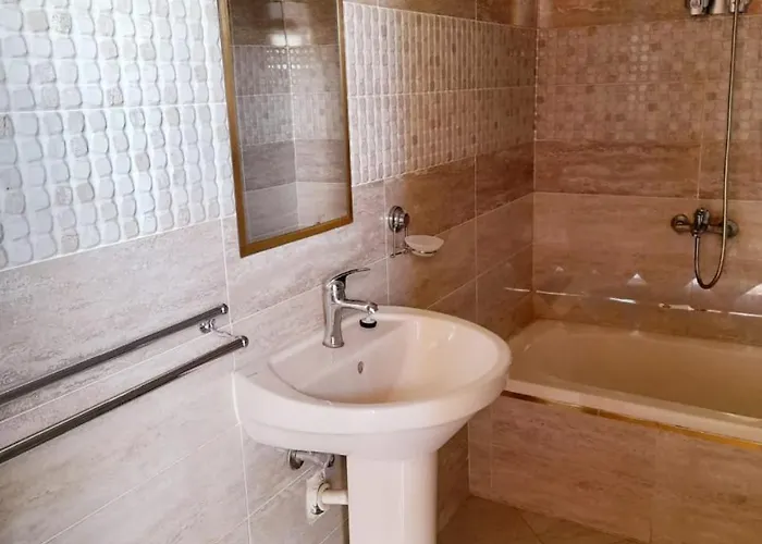 Shaleh La Serina فندقي Apartment
